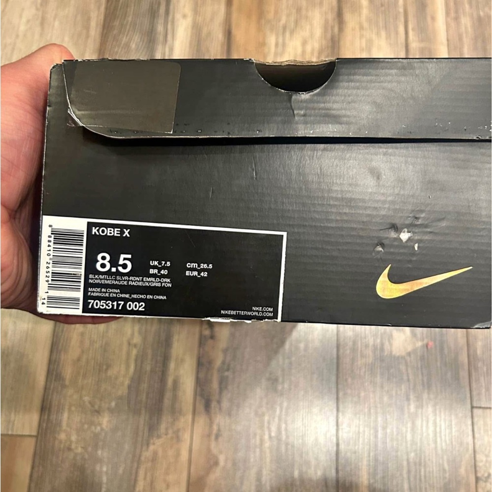 Nike Kobe X size 8 with Box like new